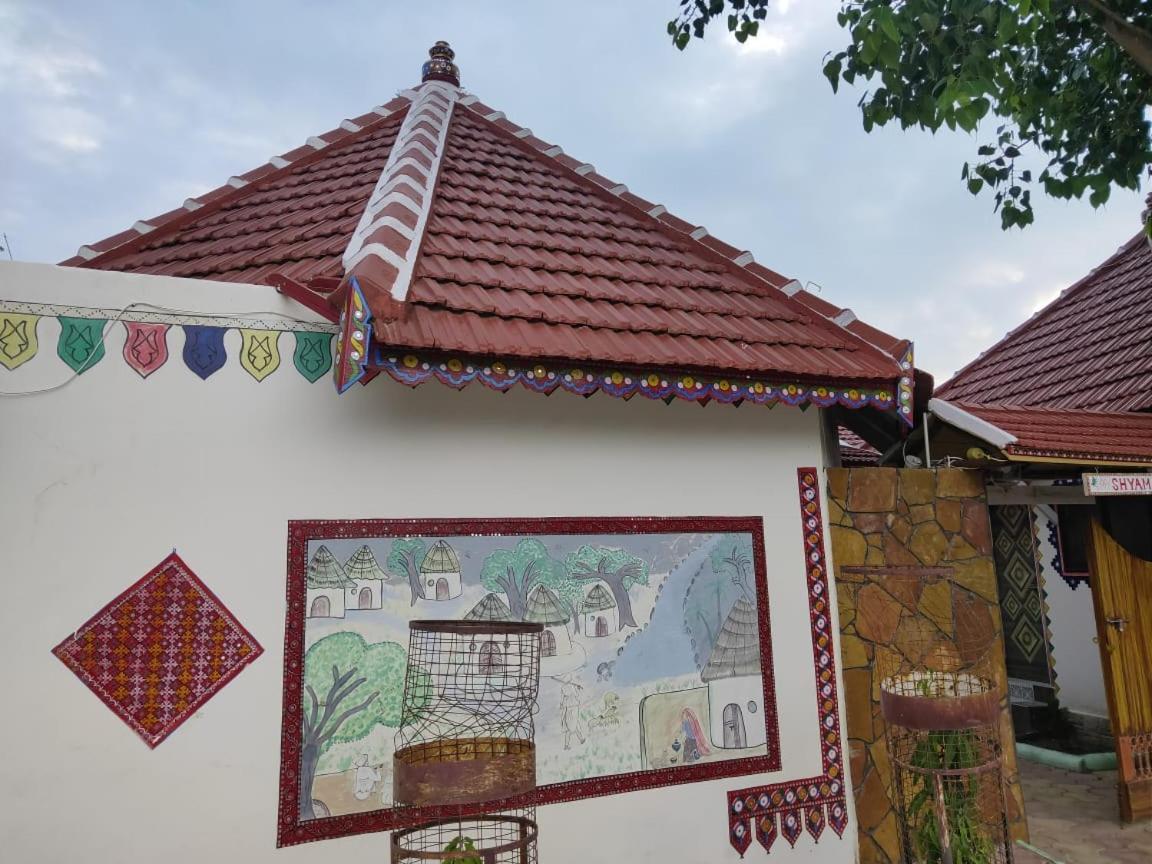 Shyam Home Stay Bhuj Exterior photo