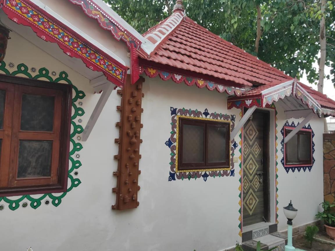 Shyam Home Stay Bhuj Exterior photo