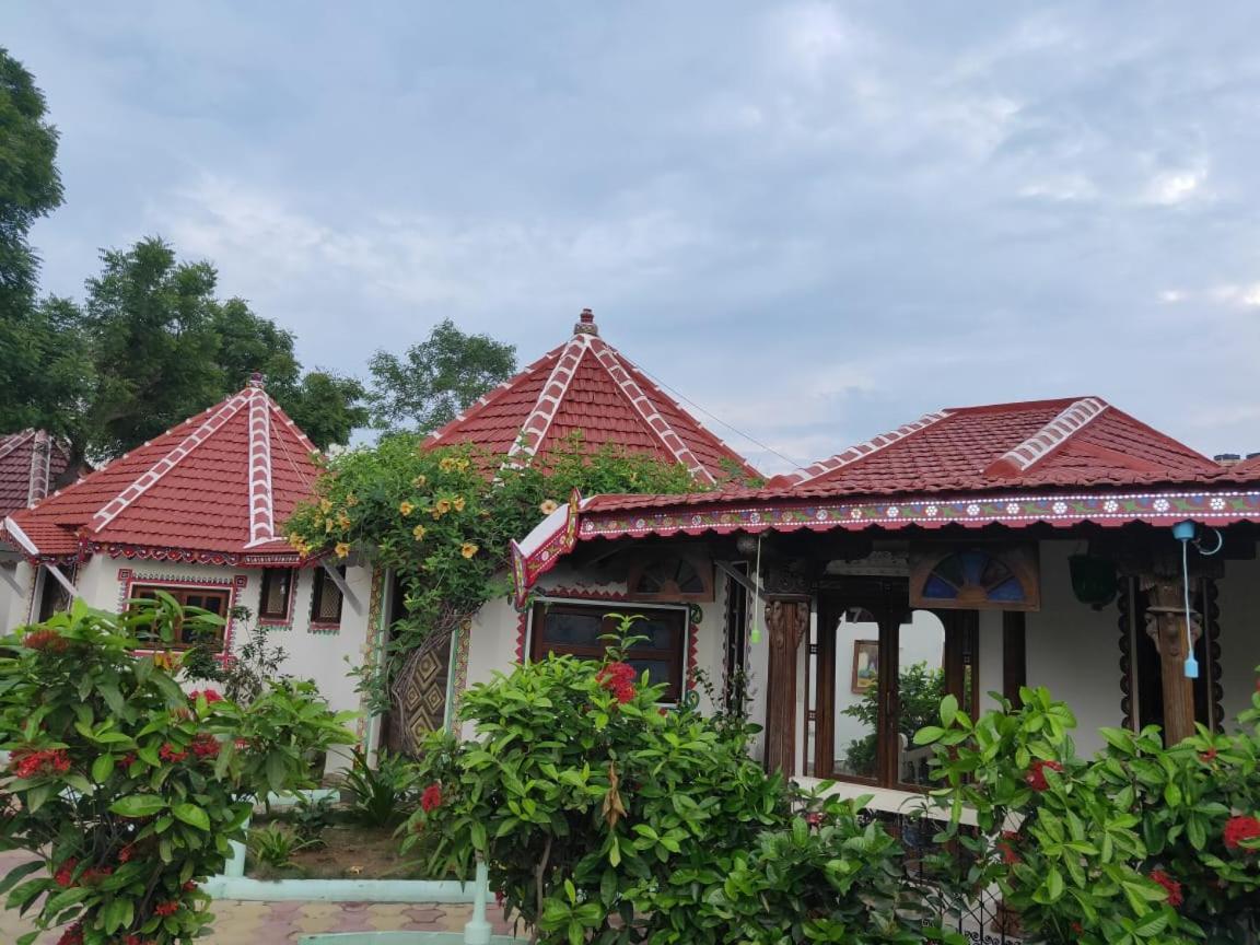 Shyam Home Stay Bhuj Exterior photo